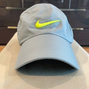 Men’s Nike Golf hat OS